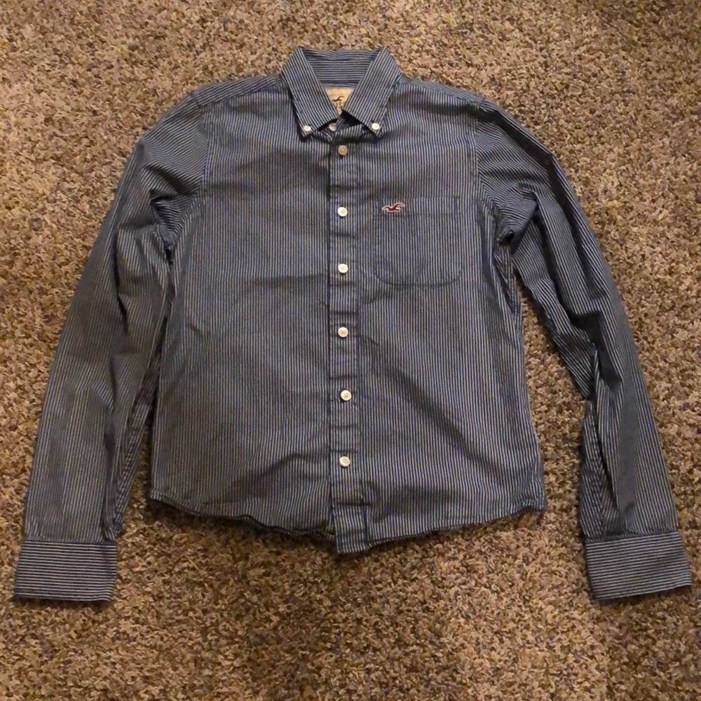 Striped Hollister button up. Excellent condition!